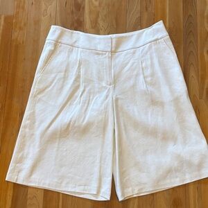 Carlisle Linen White Women's Bermudas